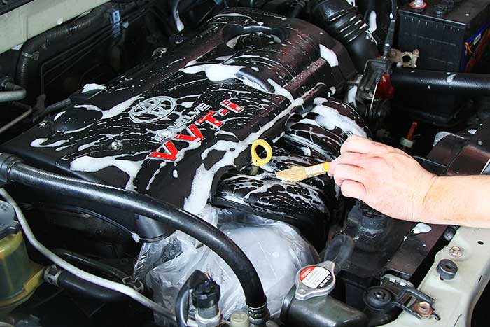 Nettoyage du moteur: Grande valeur vénale, belle apparence et une  facilitation des recherches d'erreurs