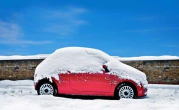 comment bien laver sa voiture en hiver neige